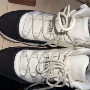 Jordan Athletic Shoes Black and White